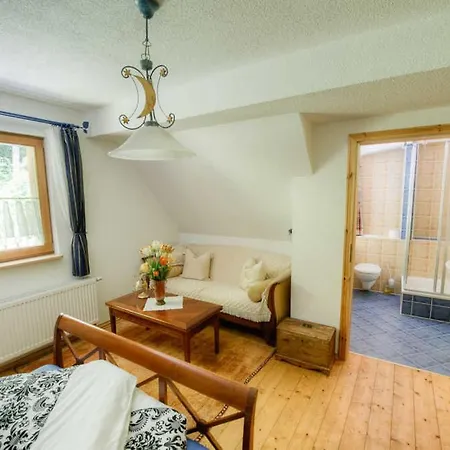 Jaegerhaus Alleinlage Mit *